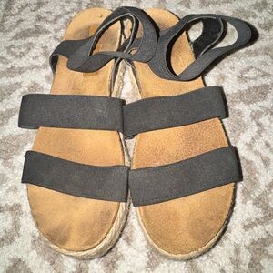 Steve Madden Black Elastic Strap Espadrille Sandals